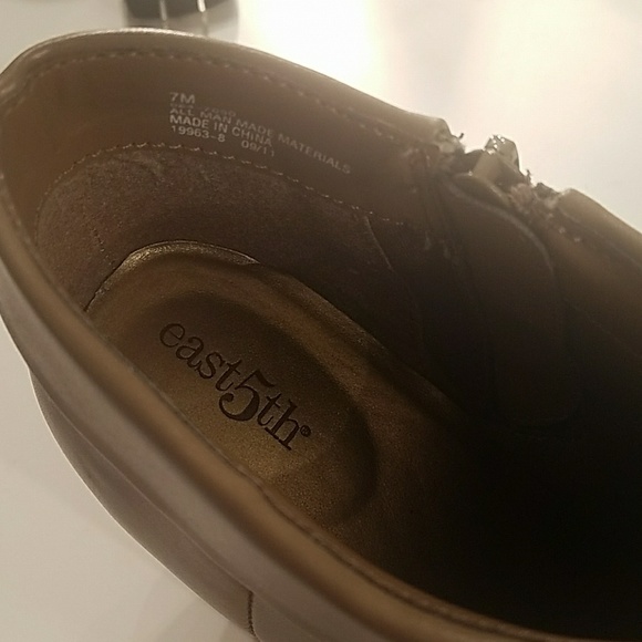 Shoes - Picture 4 of 5